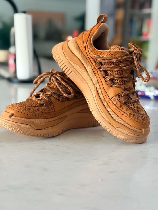 Farm Rio Shoes - Farm Rio Apólo Platform Sneakers in Tan Size 6